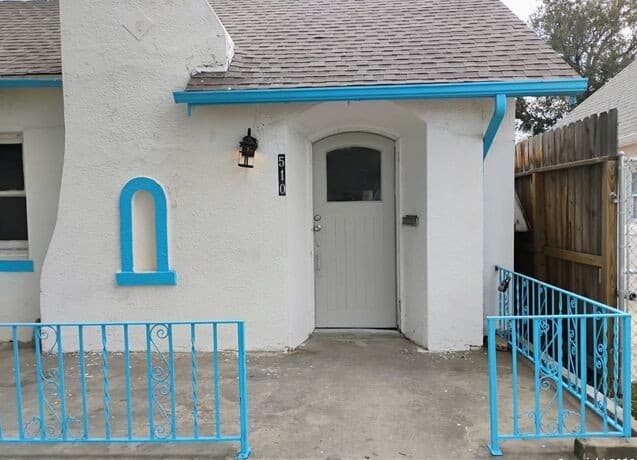 2-bedroom rental at 510 Vanderbilt in San Antonio, TX — photo 2