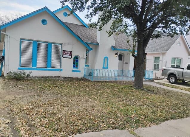 2-bedroom rental at 510 Vanderbilt in San Antonio, TX — photo 3