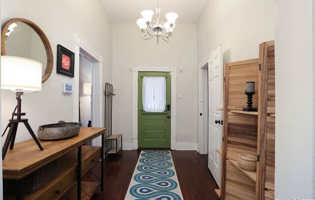 3-bedroom rental at 1712 N Pine in San Antonio, TX — photo 5