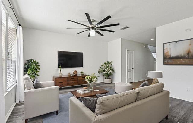 4-bedroom rental at 7702 Stable in San Antonio, TX — photo 4