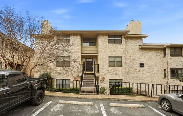 2-bedroom rental at 7738 Chambers Unit 908 in San Antonio, TX — photo 2