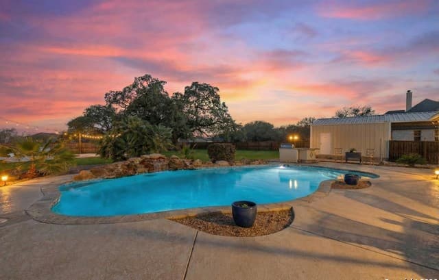 4-bedroom rental at 140 Legacy Trail Dr in La Vernia, TX — photo 2