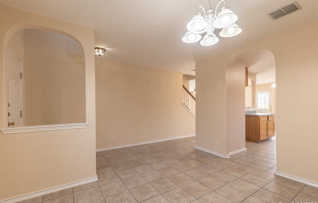 3-bedroom rental at 635 Lynx in San Antonio, TX — photo 4