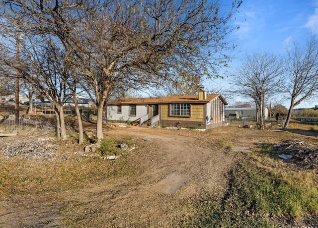 3-bedroom rental at 13634 Owl Tree in San Antonio, TX — photo 1