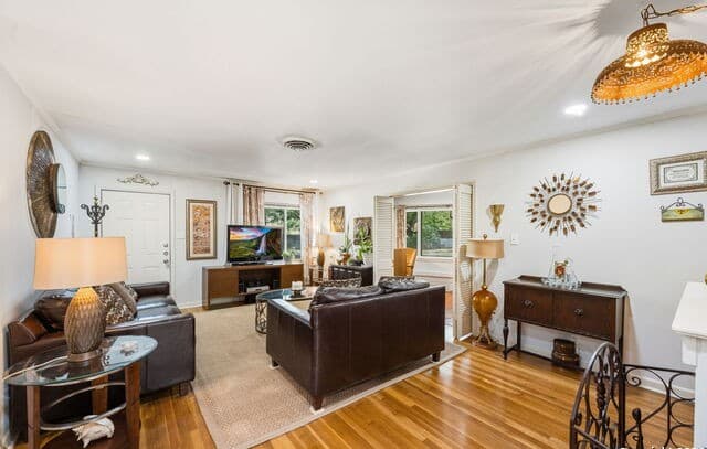 rental at 1035 Shook in San Antonio, TX — photo 5
