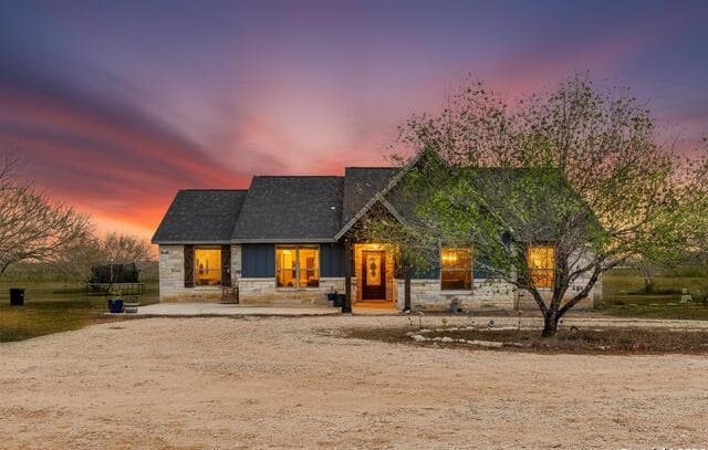 4-bedroom rental at 8400 West FM 140 in Charlotte, TX — photo 1