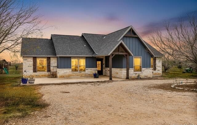 4-bedroom rental at 8400 West FM 140 in Charlotte, TX — photo 3