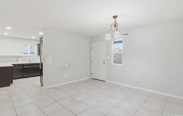 3-bedroom rental at 572 Hillside in Spring Branch, TX — photo 4