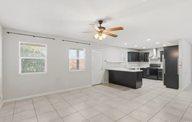 3-bedroom rental at 572 Hillside in Spring Branch, TX — photo 5