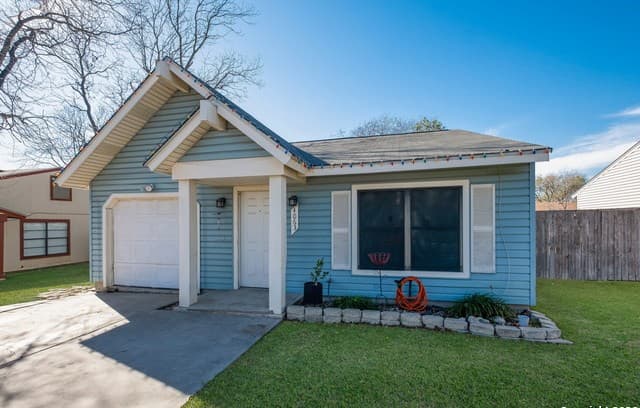 3-bedroom rental at 4063 Gallery Sun Dr in San Antonio, TX — photo 1