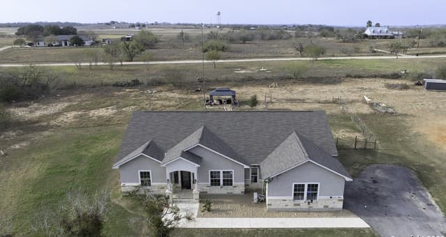 Home for sale at 105 Hidden Haven in Floresville, TX — photo 2