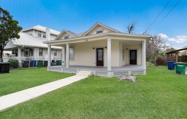 3-bedroom rental at 334 Whittier in San Antonio, TX — photo 2