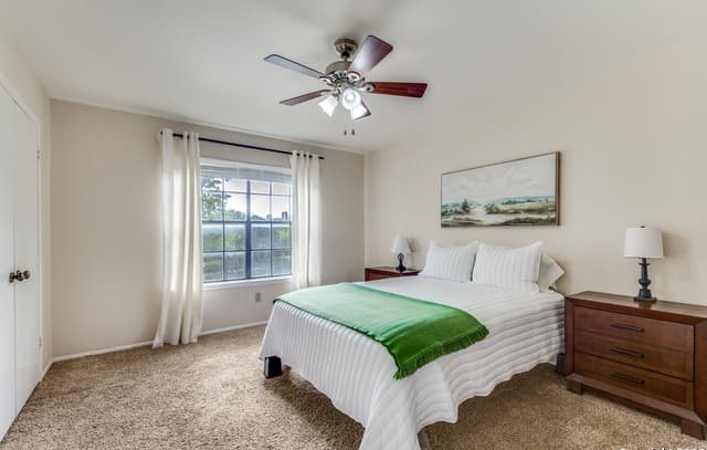 3-bedroom rental at 7711 Callaghan Unit APT 905 in San Antonio, TX — photo 2