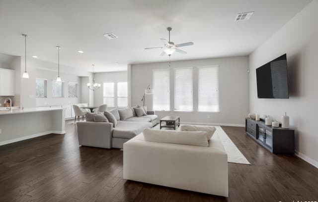 Home for sale at 1610 Nightshade in San Antonio, TX — photo 3