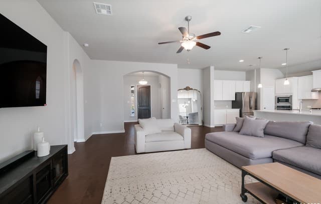 Home for sale at 1610 Nightshade in San Antonio, TX — photo 5