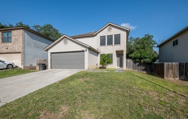 3-bedroom rental at 10217 Sandbrook in San Antonio, TX — photo 1