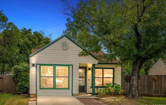 3-bedroom rental at 6248 Valley Queen in San Antonio, TX — photo 1