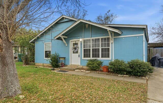 3-bedroom rental at 1015 Cibolo in Universal City, TX — photo 1