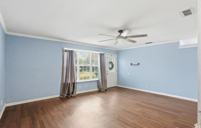3-bedroom rental at 1015 Cibolo in Universal City, TX — photo 5