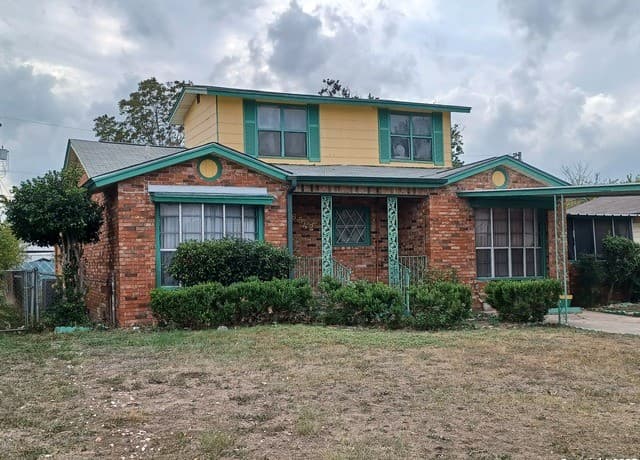 3-bedroom rental at 142 Hidden Valley in San Antonio, TX — photo 1