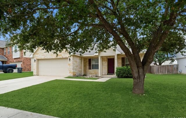 4-bedroom rental at 4914 Gemsbuck Chase in San Antonio, TX — photo 4