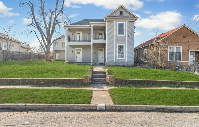rental at 918 Dawson St in San Antonio, TX — photo 2