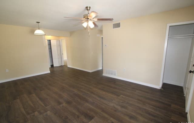 3-bedroom rental at 2706 Lakedon in San Antonio, TX — photo 3