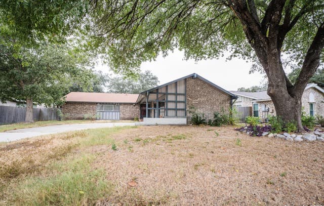 4-bedroom rental at 12515 La Bodega St in San Antonio, TX — photo 1