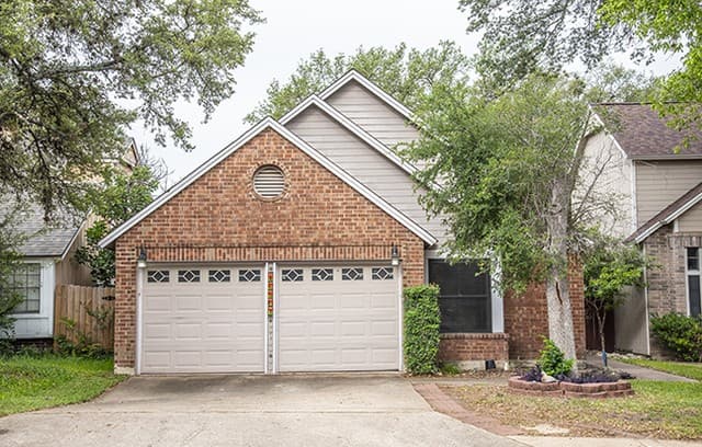 3-bedroom rental at 16807 Cedar Tree in San Antonio, TX — photo 1