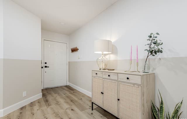 5-bedroom rental at 7035 Valmont in San Antonio, TX — photo 4