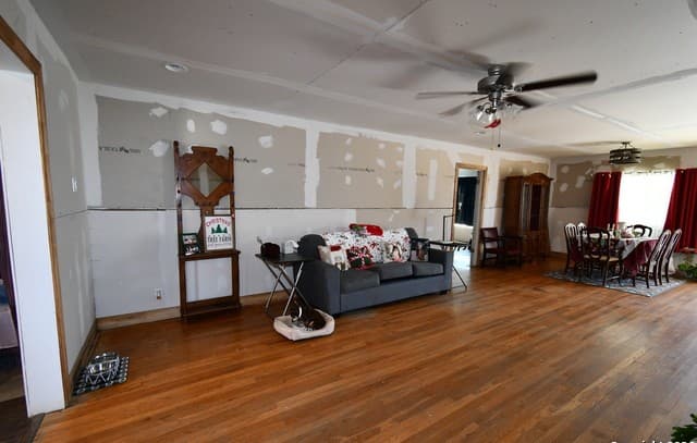 3-bedroom rental at 411 E Ansley in San Antonio, TX — photo 5