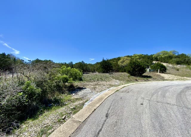rental at LOT 345 Pr 1747 in Mico, TX — photo 2
