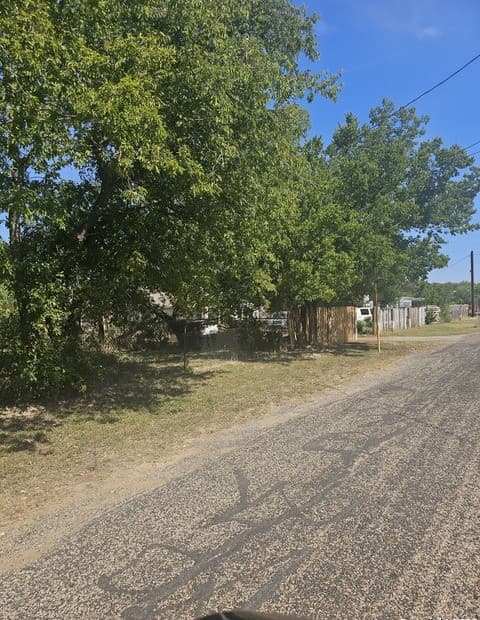 3-bedroom rental at 1511 Kayroe in Adkins, TX — photo 3