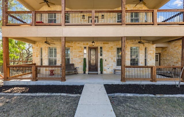4-bedroom rental at 250 Misty Brook in Spring Branch, TX — photo 2