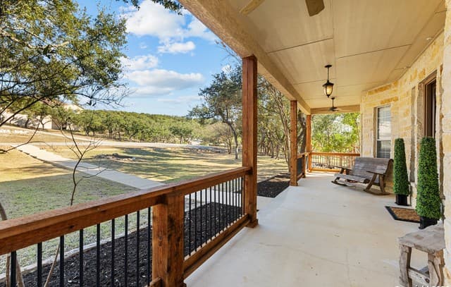 4-bedroom rental at 250 Misty Brook in Spring Branch, TX — photo 5