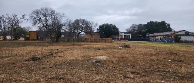 rental at 731 Sterling in San Antonio, TX — photo 2