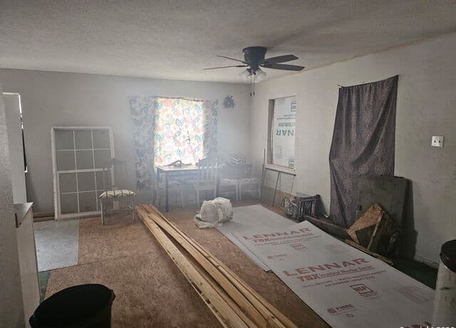 4-bedroom rental at 907 Hough in Adkins, TX — photo 5
