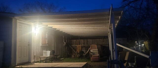 5-bedroom rental at 915 Novella in Adkins, TX — photo 2