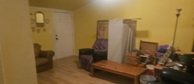 5-bedroom rental at 915 Novella in Adkins, TX — photo 4