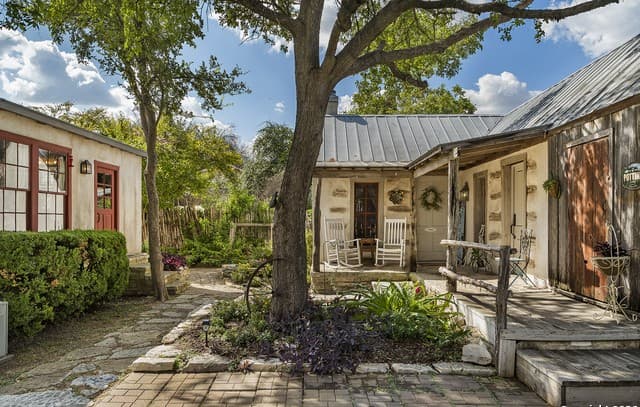 Home for sale at 104 Austin in Fredericksburg, TX — photo 2