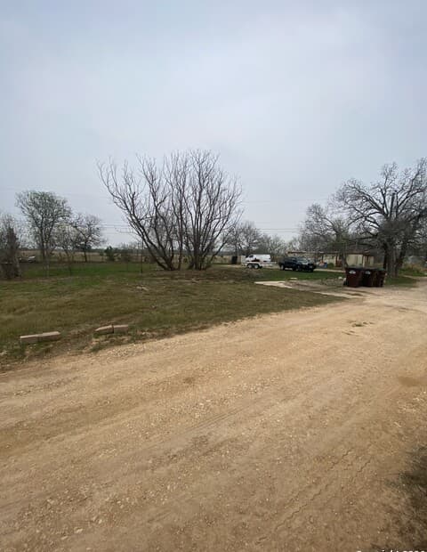 rental at 15570 Kilowatt in Elmendorf, TX — photo 3