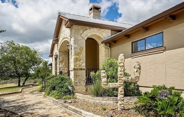 3-bedroom rental at 1112 Kendall Jackson in Comfort, TX — photo 1