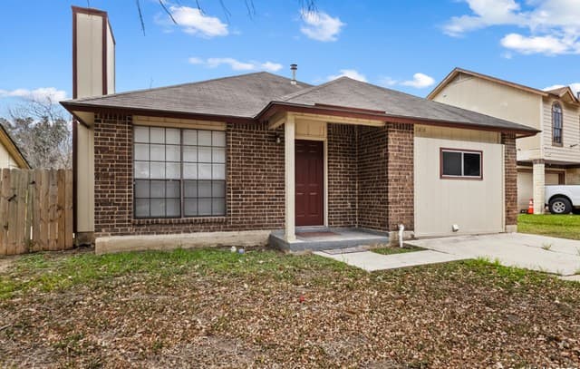 2-bedroom rental at 11414 Red Feather Ln. in San Antonio, TX — photo 3