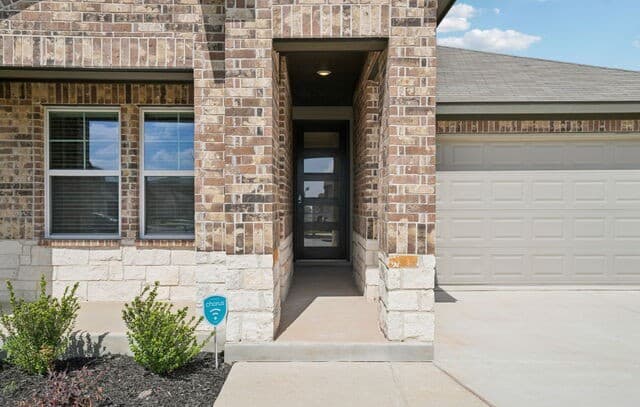4-bedroom rental at 10003 Briceway Gap in San Antonio, TX — photo 4