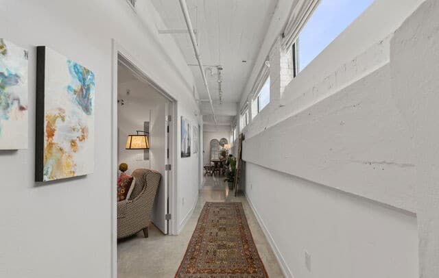 2-bedroom rental at 1401 S Flores Unit 215 in San Antonio, TX — photo 2