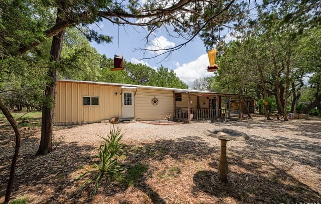 Home for sale at 946 Frontier Ln in Bandera, TX — photo 4