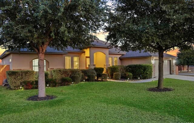 3-bedroom rental at 13214 Compass Rose in San Antonio, TX — photo 2