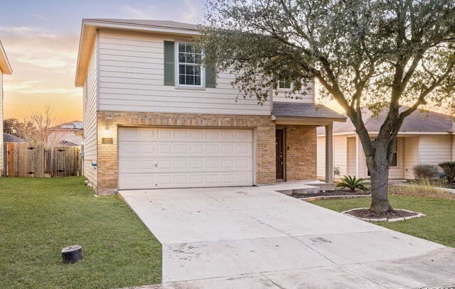 3-bedroom rental at 5519 Red Cyn in San Antonio, TX — photo 2