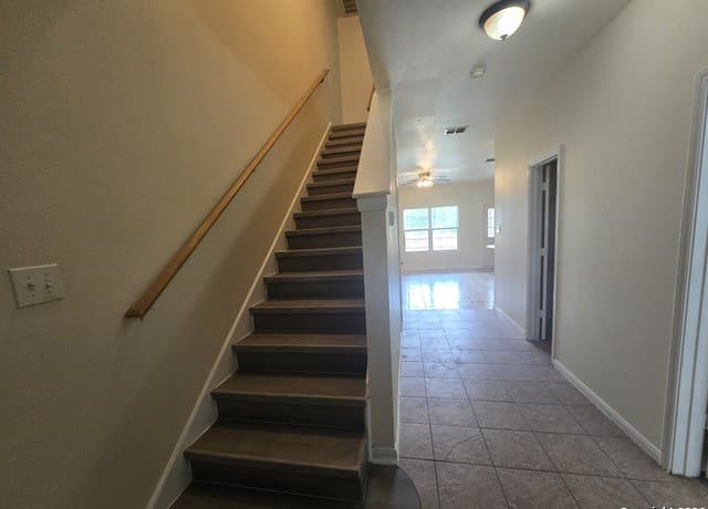 4-bedroom rental at 4103 St Charles Bay in San Antonio, TX — photo 2