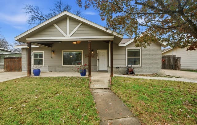 3-bedroom rental at 2046 Cincinnati Ave in San Antonio, TX — photo 1
